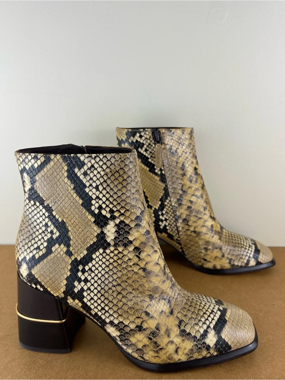 Tory Burch new tory